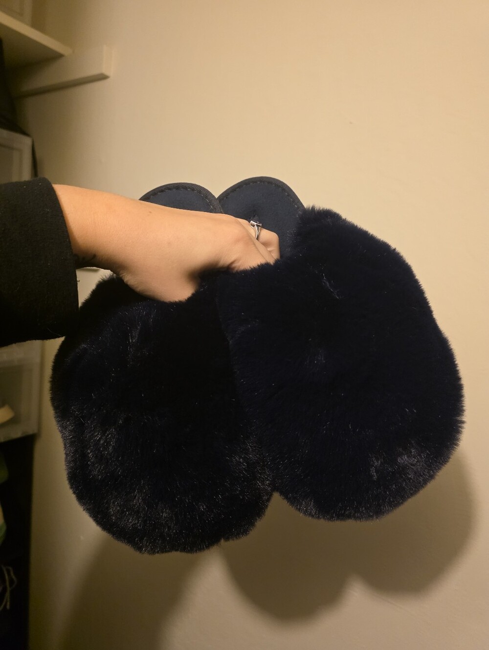 Free People Snowball Slippers Size 8 Navy